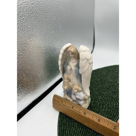 Vintage Guardian Angel Arms Crossed With Children Porcelain Figurine - Picture 8 of 8